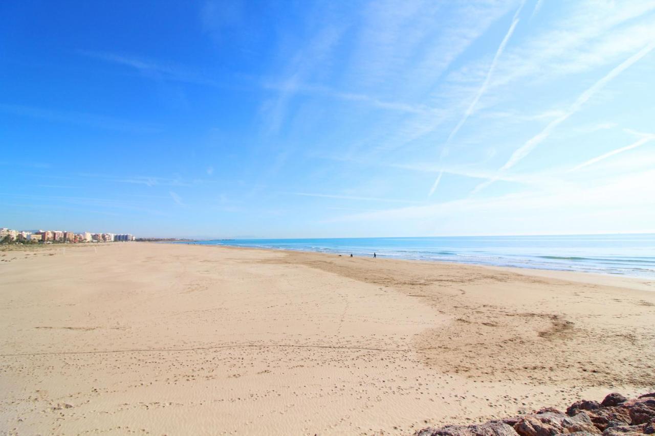 Global Properties, Estudio Para Parejas En La Playa Del Puerto De Sagunto Ngoại thất bức ảnh