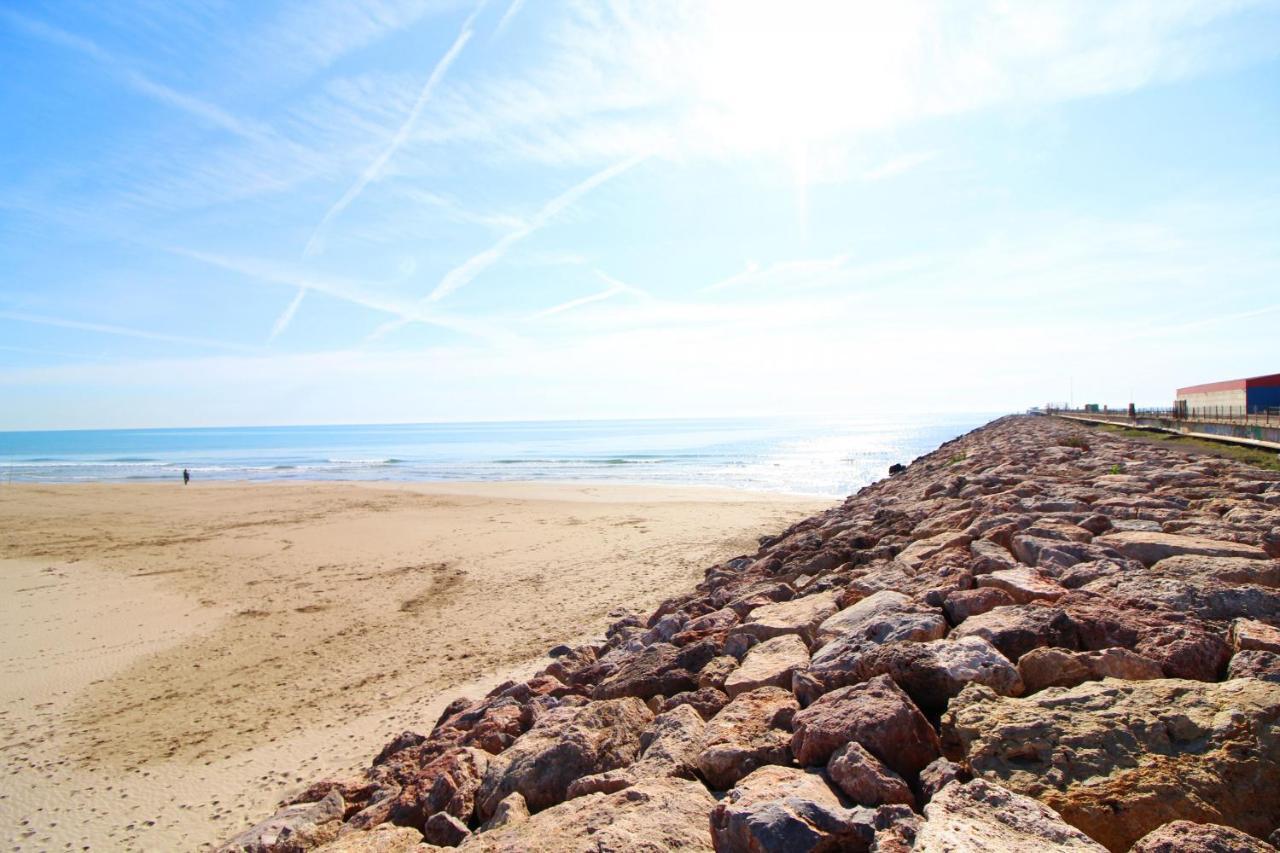 Global Properties, Estudio Para Parejas En La Playa Del Puerto De Sagunto Ngoại thất bức ảnh